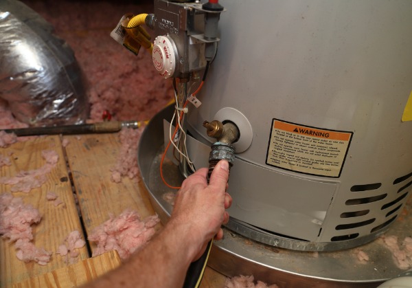 draining water heater tank with hose