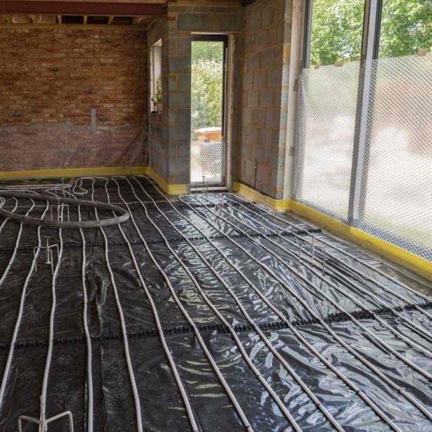 Hydronic heating system expansion tank